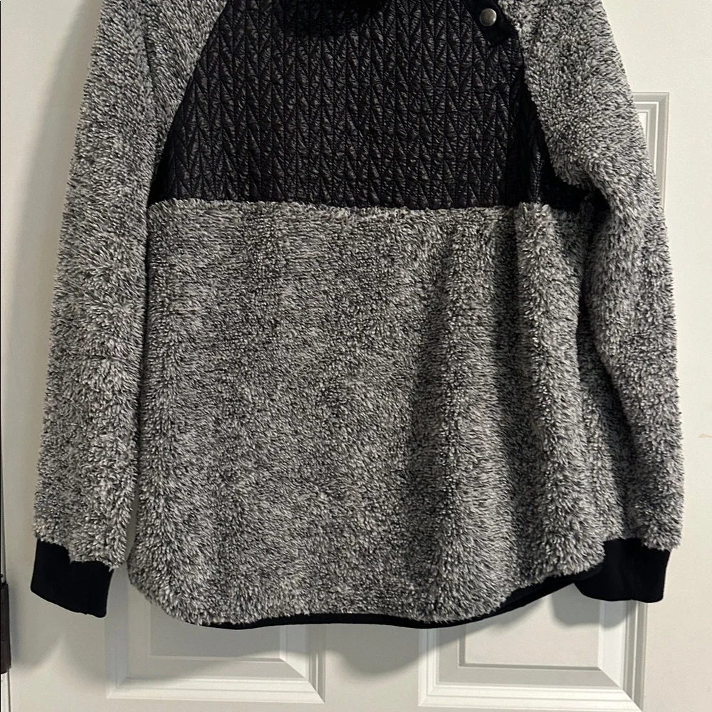 NWOT Wooly Bully Wear Grey Sherpa Turtleneck Jacket size M - Picture 5 of 12